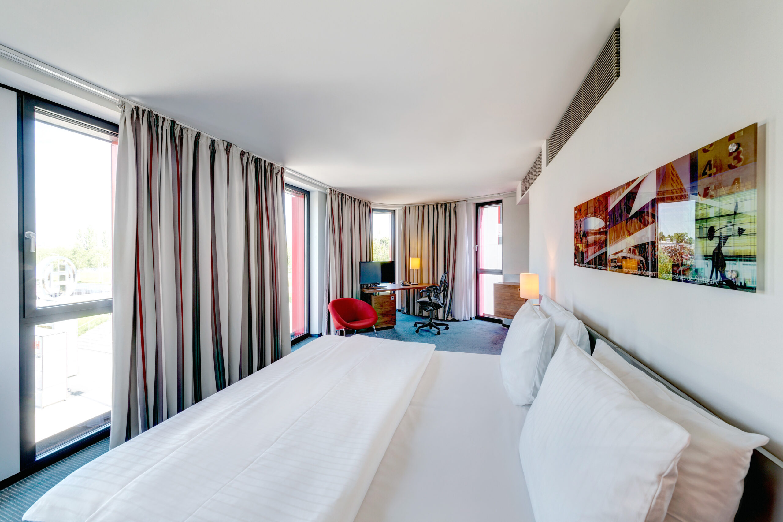 DEU, Deutschland, Stuttgart, 09.05.2016 - Hilton Garden Inn Stuttgart NeckarPark. Ein Hotel unter Management der Success Hotel Group.