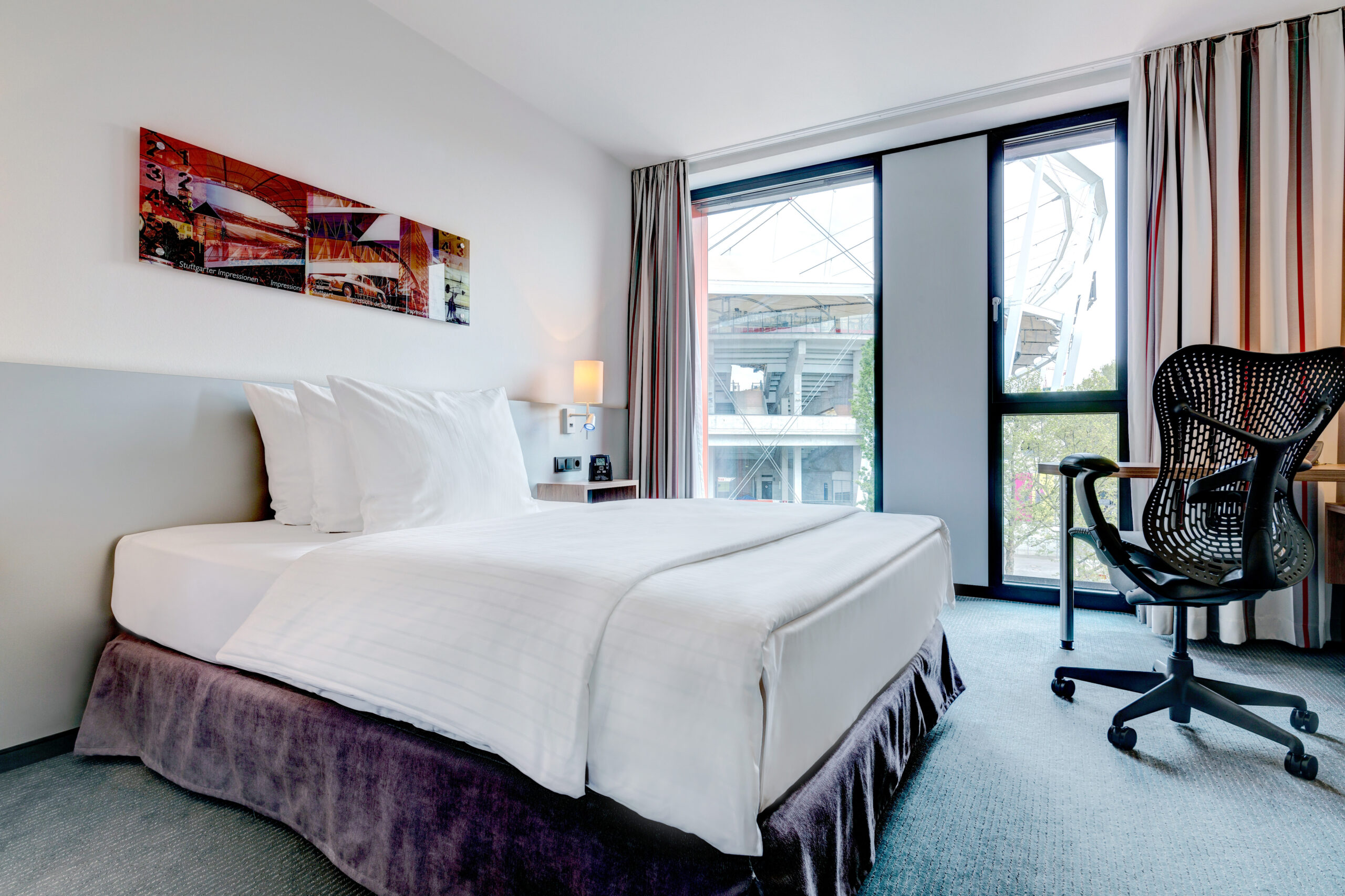 DEU, Deutschland, Stuttgart, 09.05.2016 - Hilton Garden Inn Stuttgart NeckarPark. Ein Hotel unter Management der Success Hotel Group.