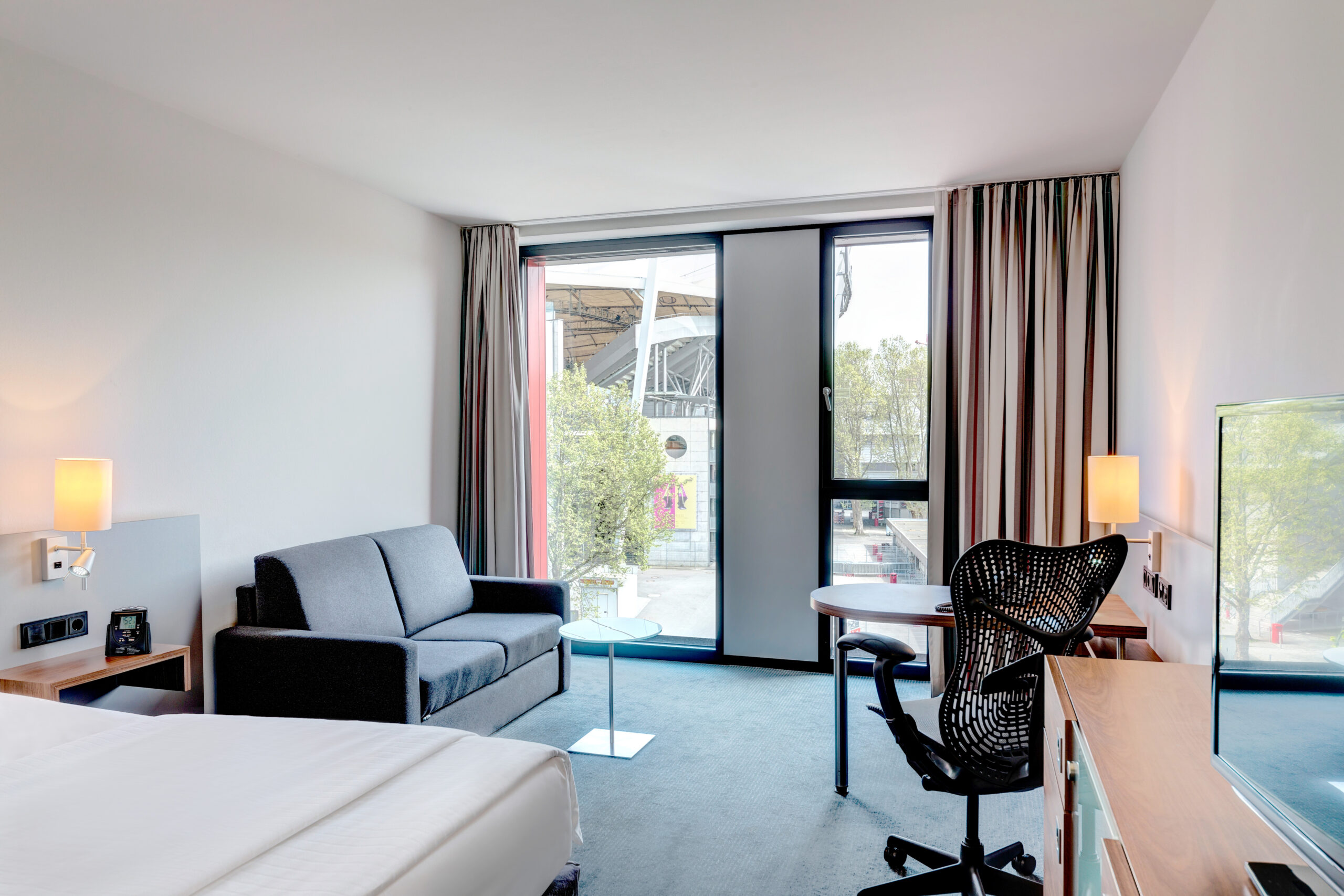 DEU, Deutschland, Stuttgart, 09.05.2016 - Hilton Garden Inn Stuttgart NeckarPark. Ein Hotel unter Management der Success Hotel Group.